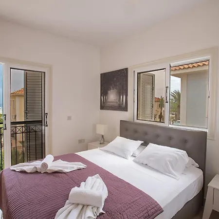 Four Bedrooms 1267 *