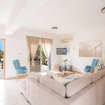 Four Bedrooms 1267 Villa Protarász